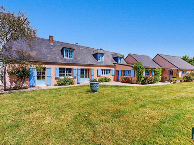 MAISON DE CAMPAGNE AVEC PISCINE ET JARDIN ARBORÉ SAINT AUBIN