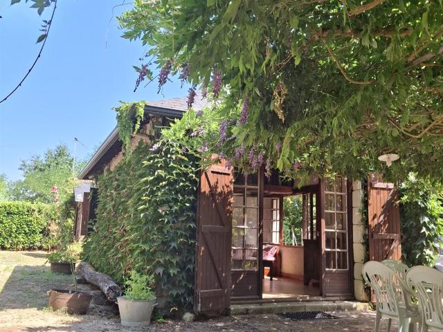 Maison De Campagne Dans Un Ecrin De Verdure 78m² Restigné