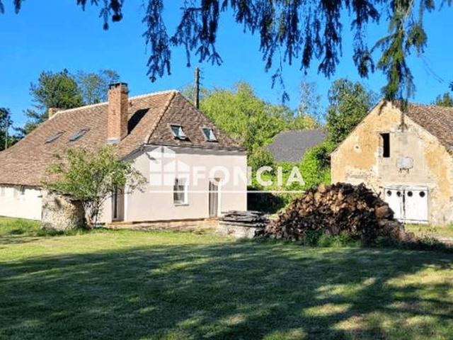Maison de campagne dans un hameau paisible