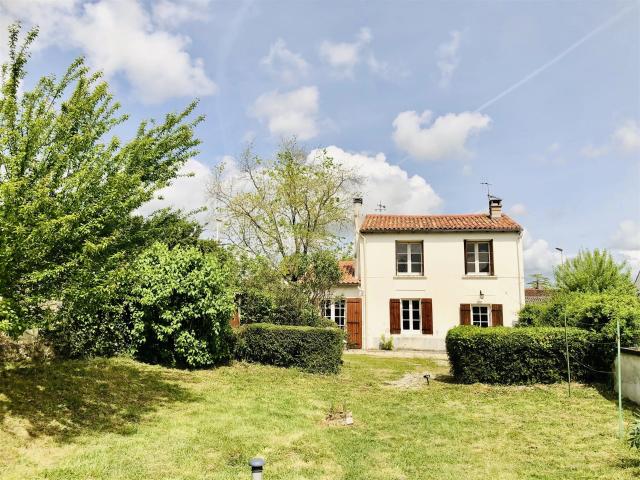 Maison de campagne dans quartier serein 117m² Saint Pardoult