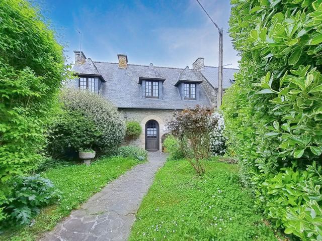Maison de campagne à rénover à Beaussais sur Mer