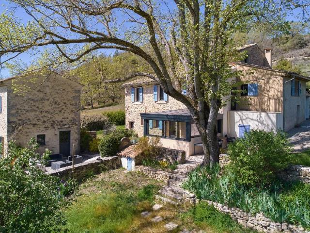 Maison de campagne de 220 m² sur 1.3 ha avec piscine 220m² Forcalquier