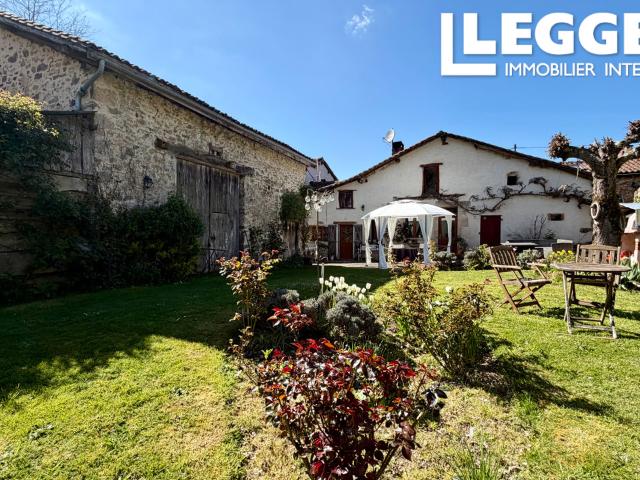 Maison de campagne de 4 à 5 chambres avec un magnifique jardin, une grange et un bois