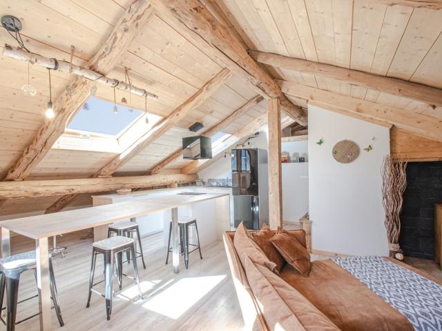 Maison de campagne de 5 chambres avec appartement séparé 380m² Vallorcine