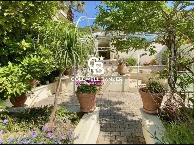 Maison de campagne de luxe de 4 pièces en vente Cavalaire sur Mer, Provence Alpes Côte d'Azur