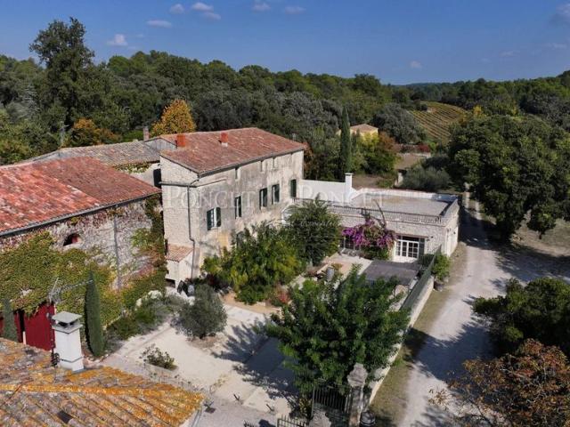 Maison de campagne de luxe de 590 m2 en vente Nîmes, France