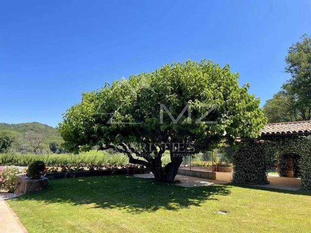 Maison de campagne de luxe de 5 pièces en vente Grimaud, Provence Alpes Côte d'Azur