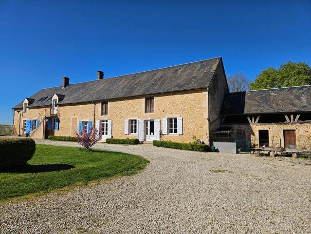 Maison de campagne de luxe de 6 chambres en vente Moulins sur Yèvre, France