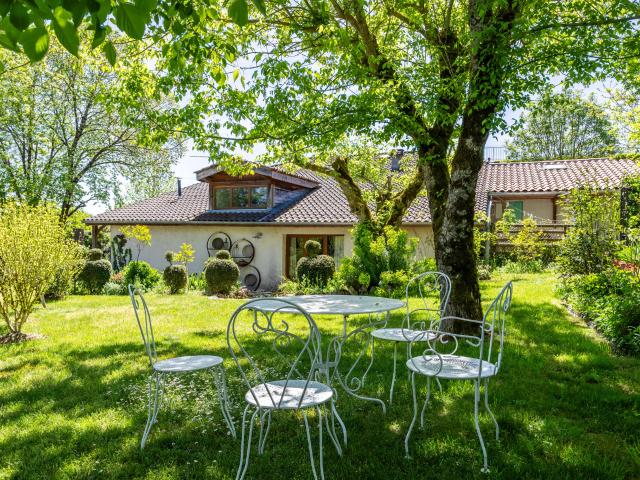 Maison de campagne en bordure de village