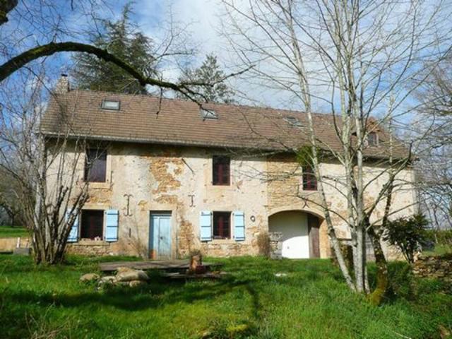 Maison de campagne en pierre avec terrain