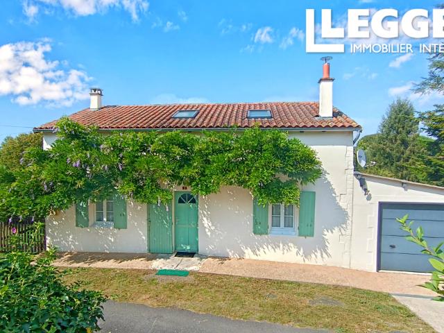 Maison de campagne en pierre – Bioussac 16700, 124 m², 2 chambres, terrasse, jardins, garage