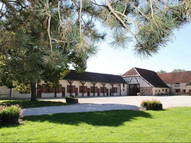 Maison de campagne exclusive de 1540 m2 en vente Vanlay, France