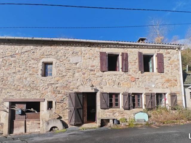 Maison de campagne indépendante avec terrains