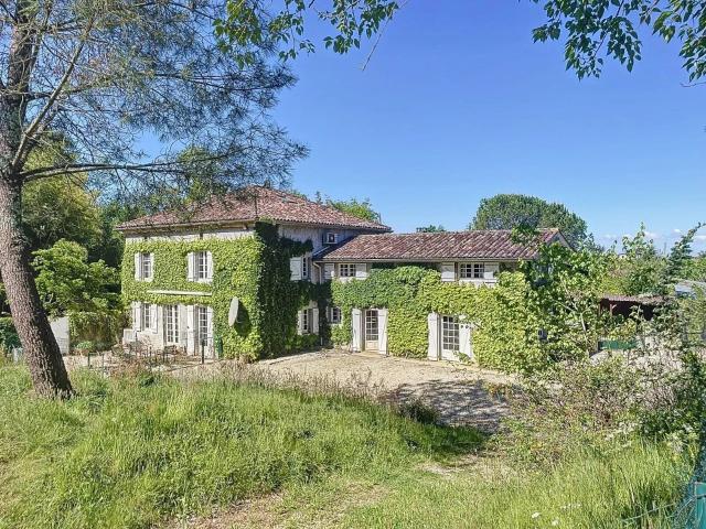 Maison de campagne, jardin 5026m² environ