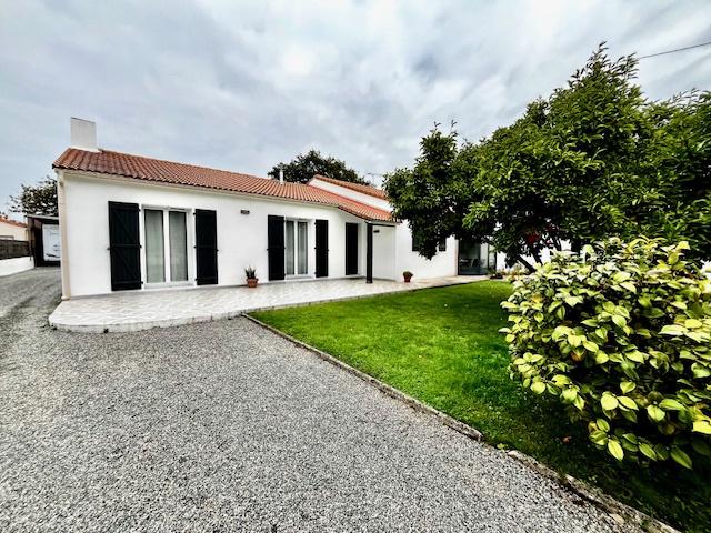 MAISON DE CAMPAGNE SAINT VIAUD