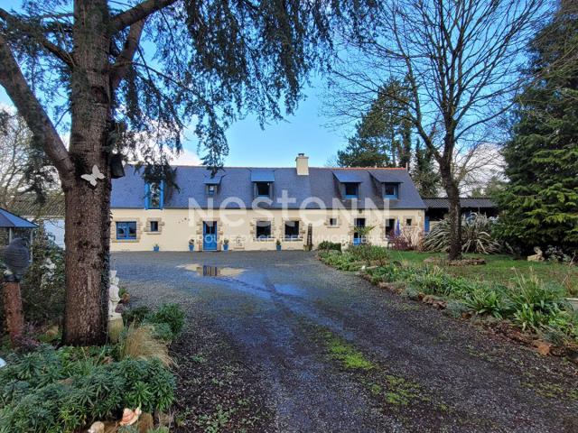 Maison de campagne sans voisin 146 m² et 8300 m² de terrai. 146m² Lanvollon