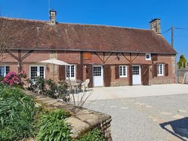 Maison de campagne sur 1,5 ha et plan d'eau
