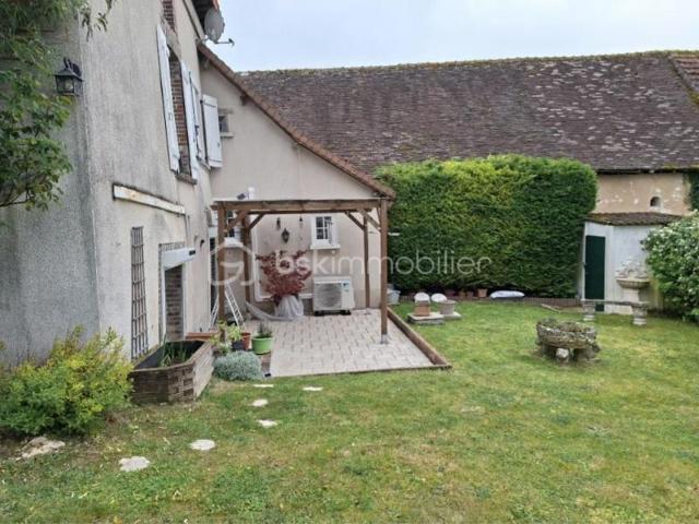 Maison de campagne rénovée à Villiers Louis