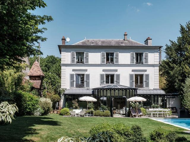 Maison de caractère Napoléon III refaite à neuf en centre ville