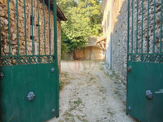 Maison de caractère ou immeuble de rapport 162 m2
