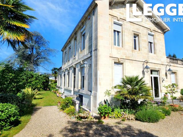 Maison de caractère au cœur de Talence de 330 m² sur parcelle arborée de 1 310 m²