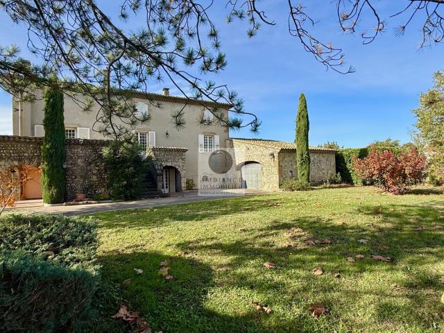 Maison de caractère au coeur du village