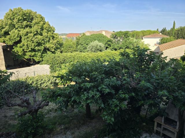 Maison de caractère au coeur du village de Villeveyrac Parce. 120m² Villeveyrac