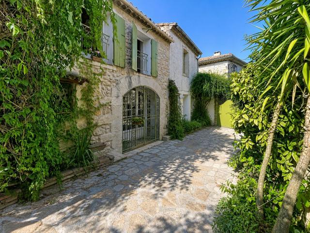 Maison de caractère au coeur de Lunel Viel avec 813 m² de te. 137m² Lunel Viel