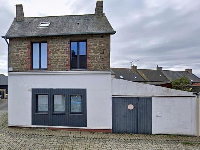 Maison de caractère au coeur de Saint Coulomb 3 chambres Cour À deux pas des commerces