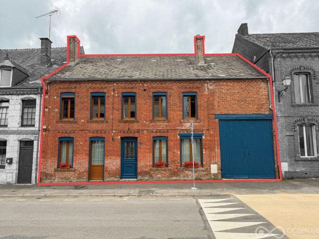 Maison de caractère avec 3 chambres et jardin privatif 188m² Signy le Petit