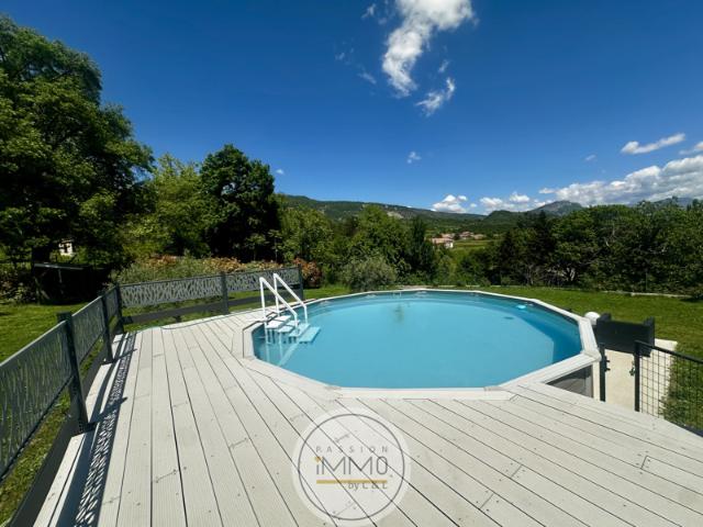 Maison de caractère avec 105m2 de garage, 5 min Sisteron