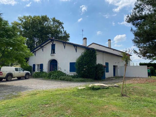Maison de caractère avec 4 chambres à Lahontan 139m² Lahontan
