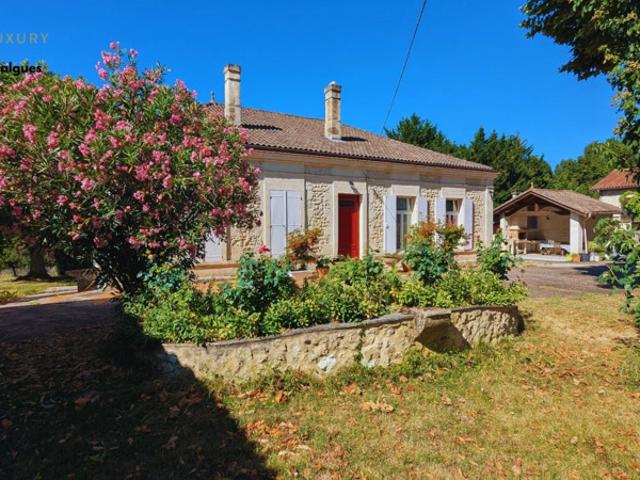 Maison de caractère avec appartement indépendant et jardin soi