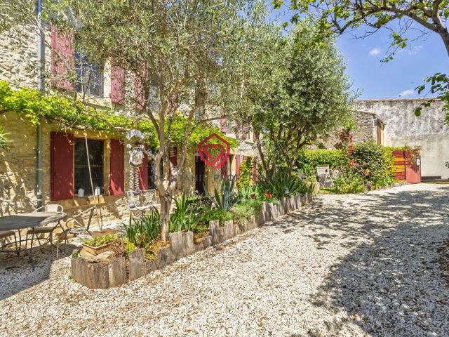 Maison de caractère avec gîte et chambres d’hôtes au cœur des vignobles du Pays Cathare