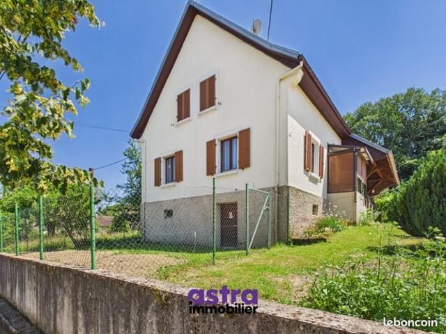 Maison de caractère avec grange aménageable et verger sur 9,5 ares