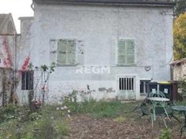maison de caractère avec studio indépendant en centre ville