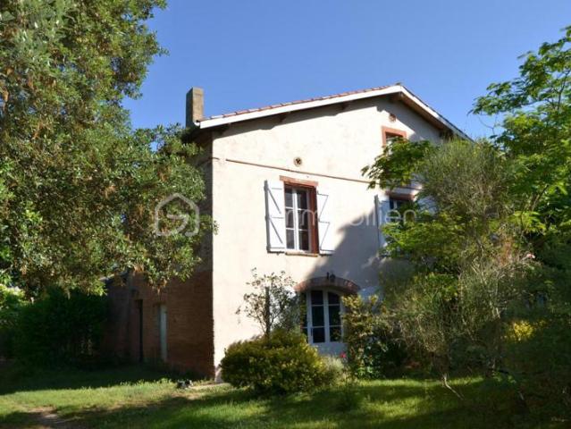 Maison de caractère avec parc