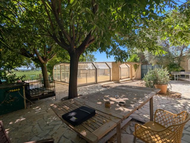 Maison de caractère avec piscine, vue vignes et logement indépendant