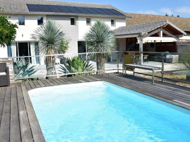 Maison de caractère avec piscine, atelier et baume – Peyrins 26380