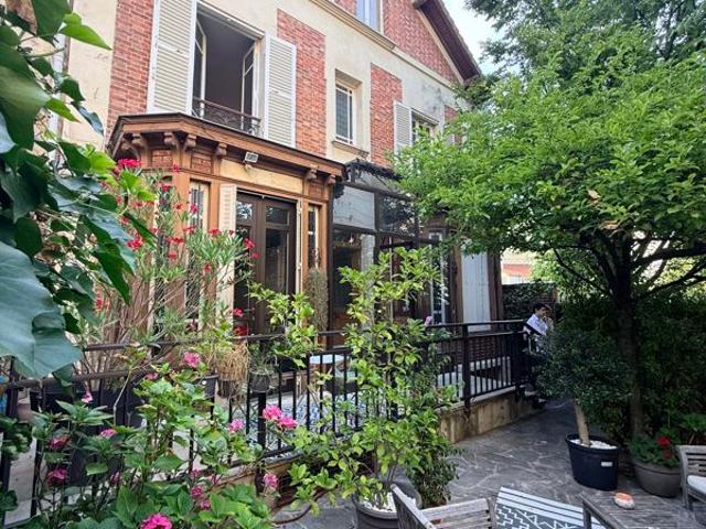 Maison de caractère avec roof top exceptionnel à Asnières sur Seine