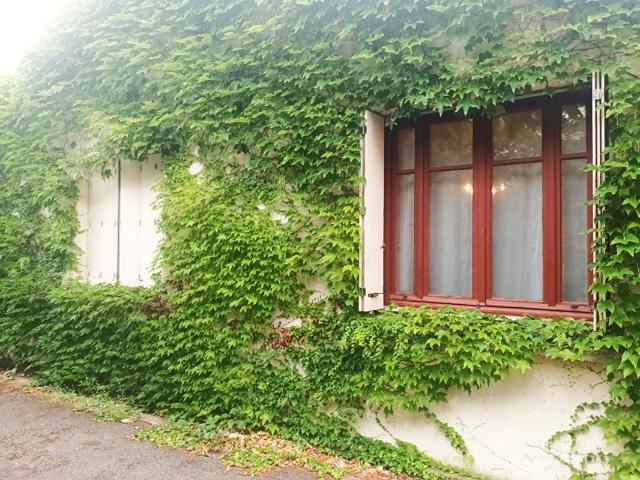 Maison de caractère avec terrain de 355 m², garage indépendant et deuxième terrain de 275² 190 000 FAI