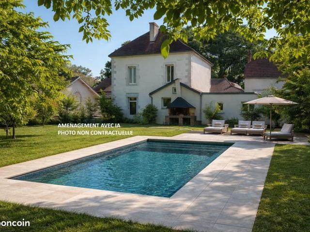 Arc sur Tille, propriété de 240 m² habitables avec 7 chambres, un parc de 4 200m² arbres centenaires et un accès à la Tille