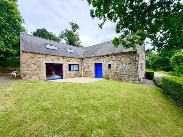 Maison de caractère avec véranda, extension et jardin de 950 m² – Saint Adrien 22390