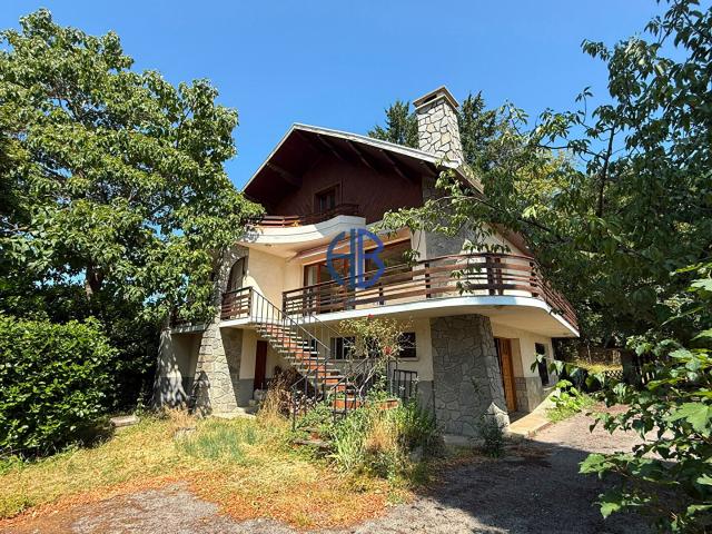 Maison de caractère avec vue imprenable et terrain à La Côte Saint André