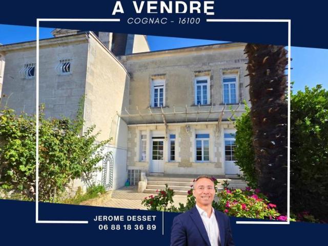 Maison de Caractère avec Vue Panoramique avec jardin et garag