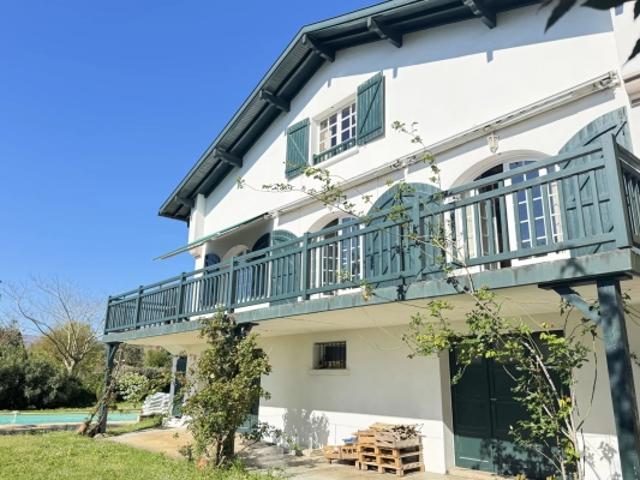 Maison de caractère avec vue panoramique – Saint Pée sur Nivelle
