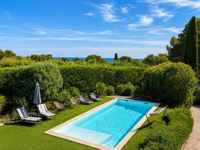 Maison de caractère, à 1,4 km des plages, au calme