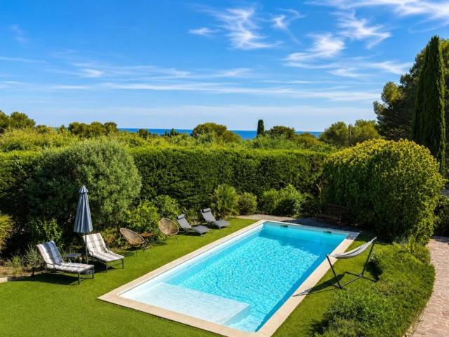 Maison de caractère, à 1,4 km des plages, au calme