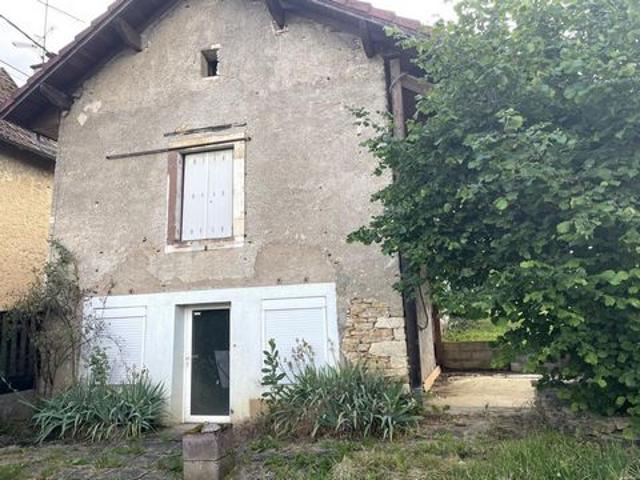 MAISON DE CARACTÈRE À RÉNOVER À SEMONDANS ?