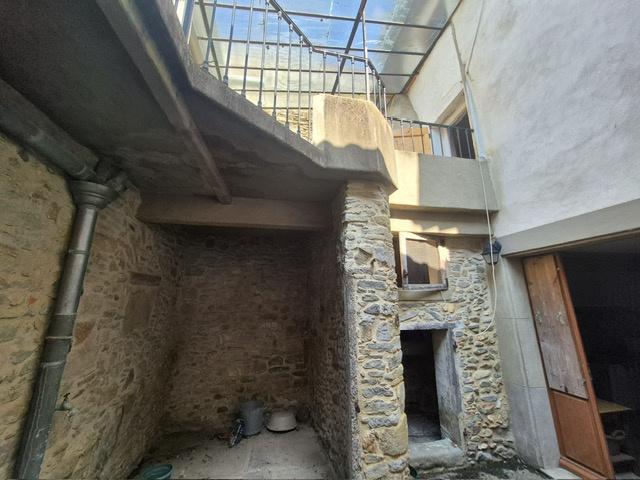 MAISON DE CARACTÈRE À RIEUX MINERVOIS COUR, TERRASSE, GARAGE ET FORT POTENTIEL